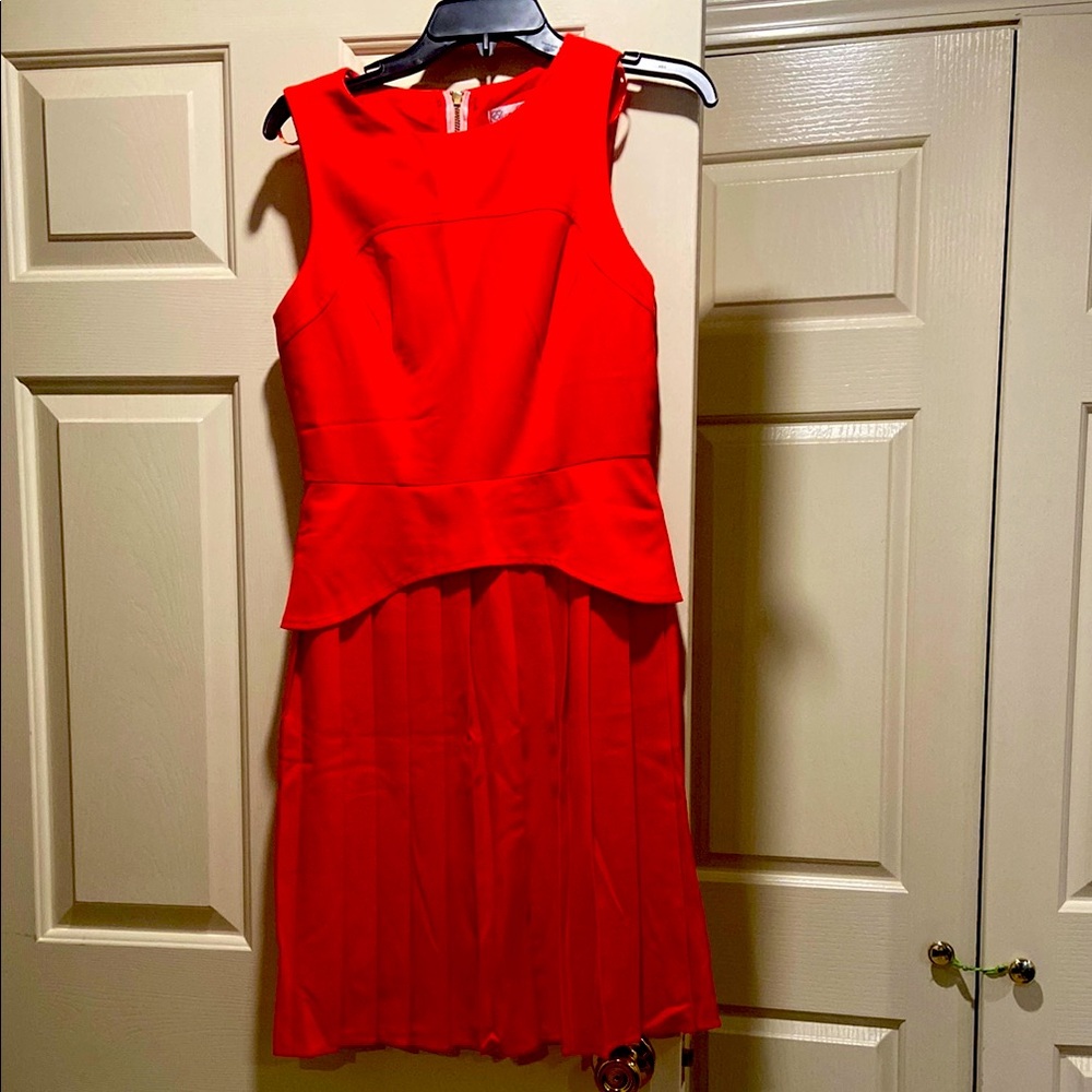 Elegant Red Sleeveless Dress